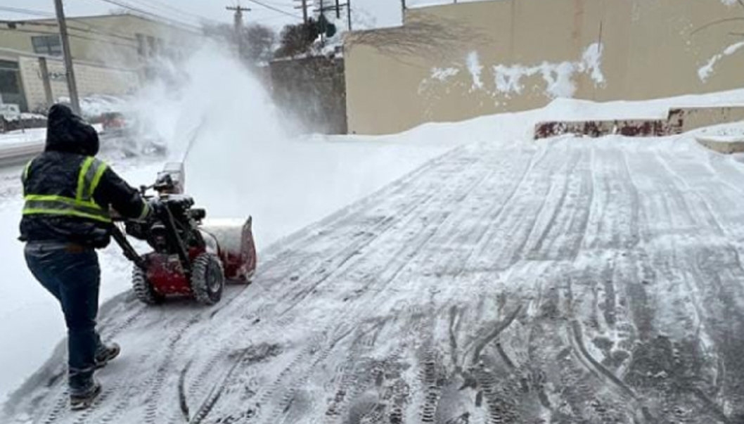 https://arturoslandscapingct.com/wp-content/uploads/2026/05/snow1.png